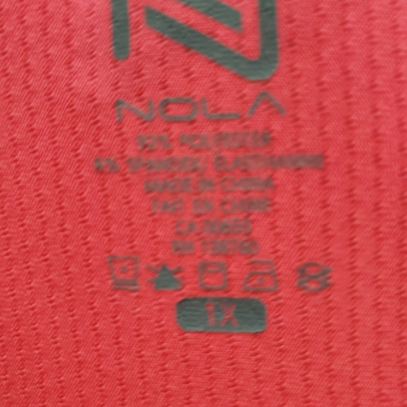 Workout top - Picture 3 of 3